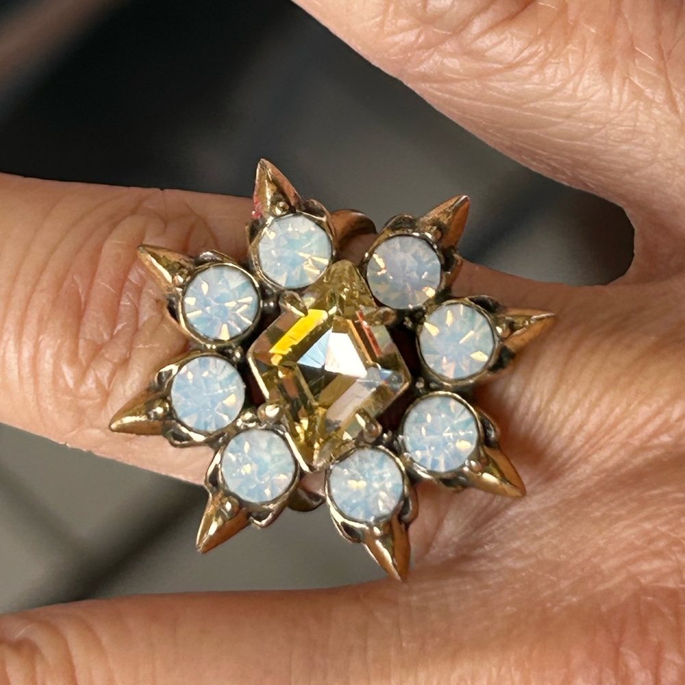 ✨Stella & Dot Eva Cocktail Ring – Opalescent Statement Ring Adjustable S/M Size✨